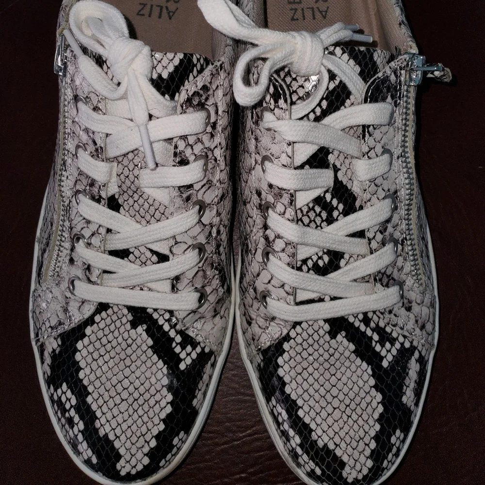 Naturalizer Women's Snake-Print Sneakers in Black and White